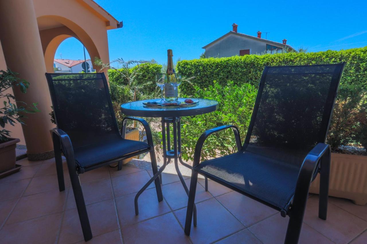 Apartments Villa Irena Пореч Екстер'єр фото