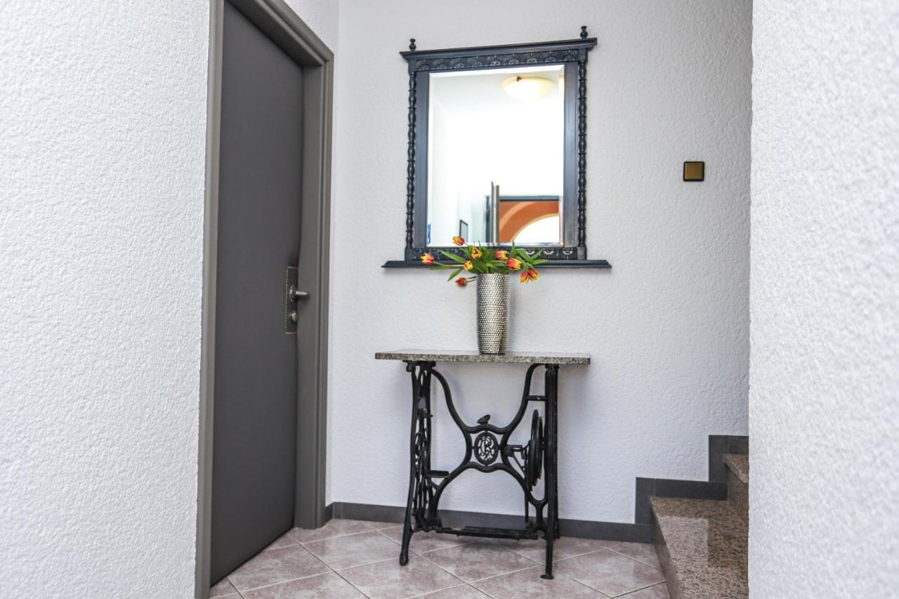 Apartments Villa Irena Пореч Екстер'єр фото