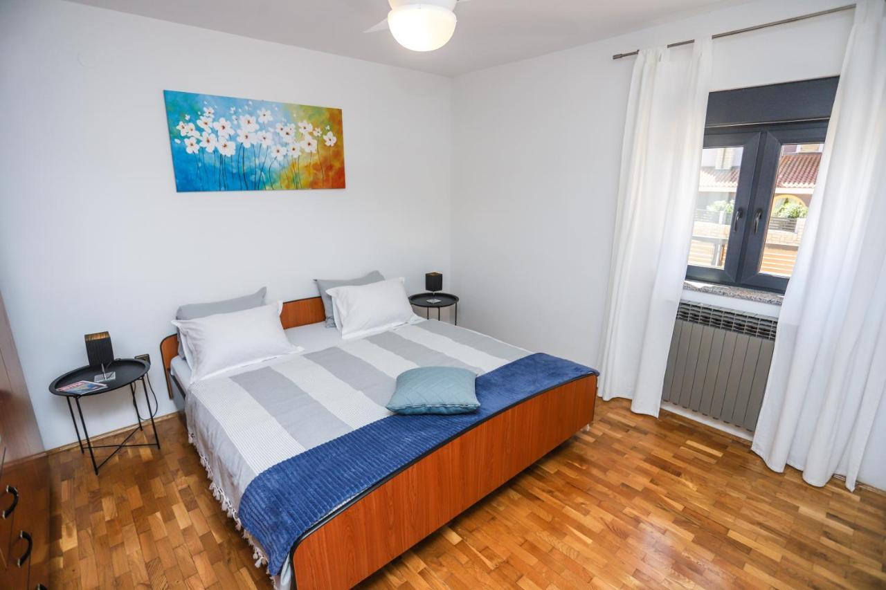 Apartments Villa Irena Пореч Екстер'єр фото